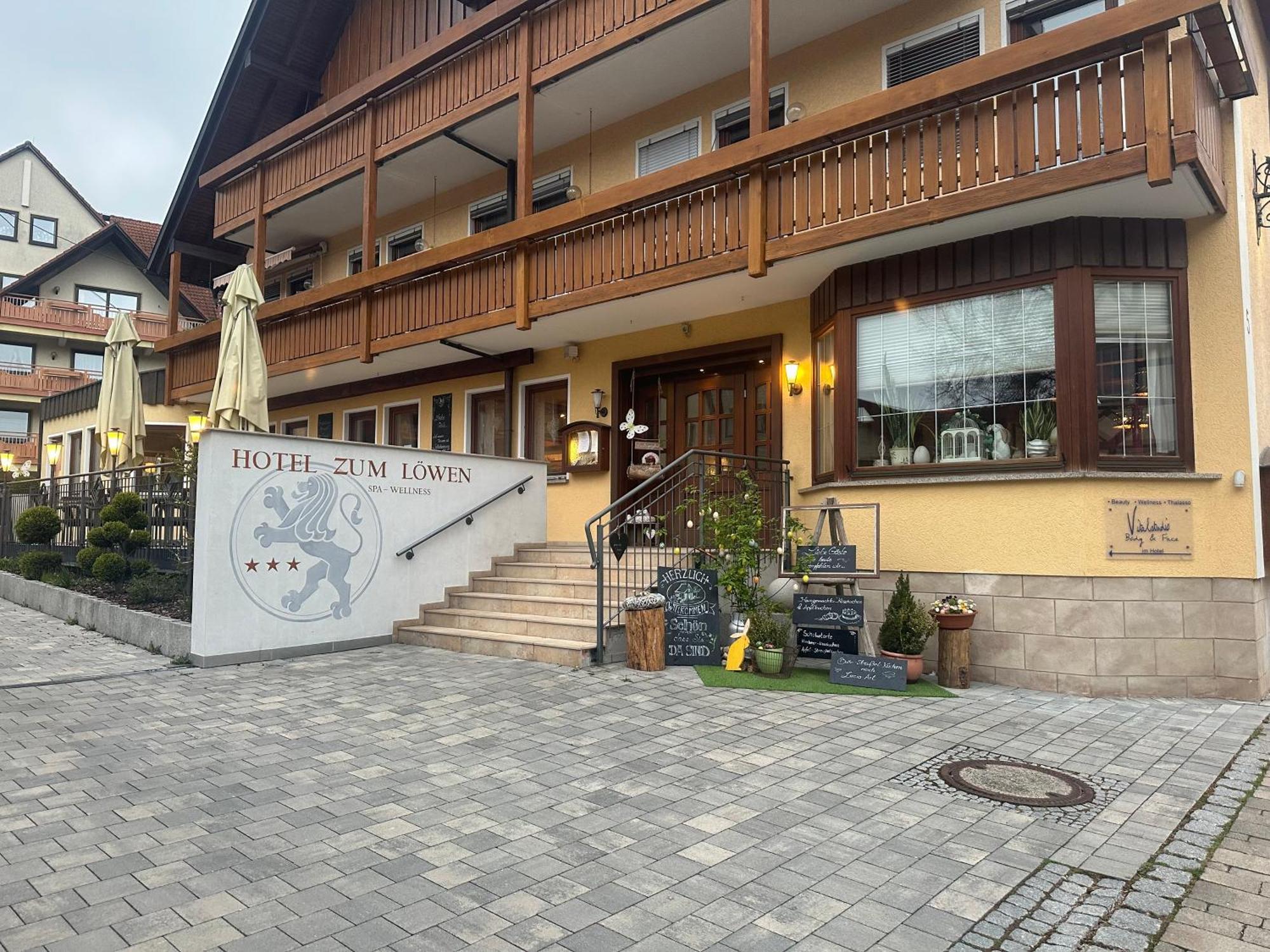 Gasthof - Hotel Zum Loewen Schwabthal Ngoại thất bức ảnh